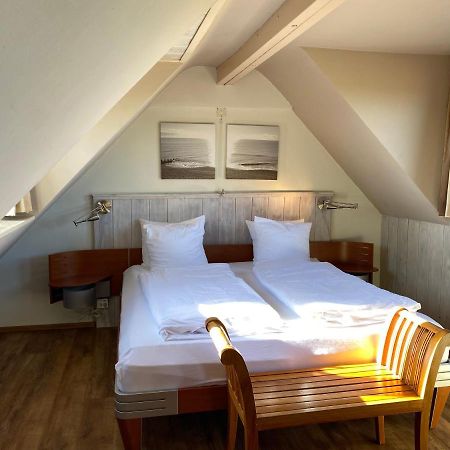 T Huuske Tuinappartement Met Fantastisch Uitzicht, Nabij Zee Zonnemaire Kültér fotó