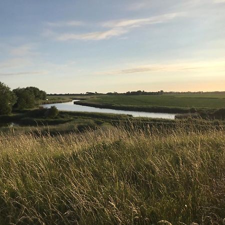 T Huuske Tuinappartement Met Fantastisch Uitzicht, Nabij Zee Zonnemaire Kültér fotó
