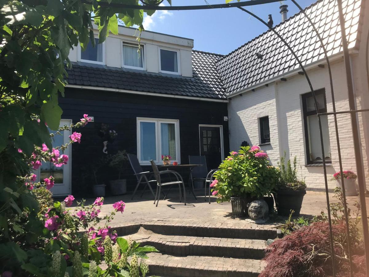 T Huuske Tuinappartement Met Fantastisch Uitzicht, Nabij Zee Zonnemaire Kültér fotó