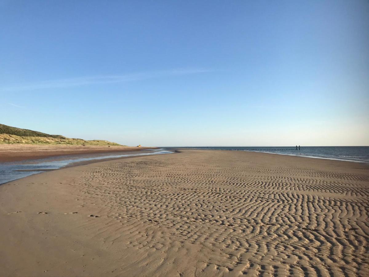 T Huuske Tuinappartement Met Fantastisch Uitzicht, Nabij Zee Zonnemaire Kültér fotó