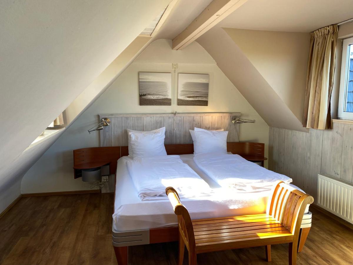 T Huuske Tuinappartement Met Fantastisch Uitzicht, Nabij Zee Zonnemaire Kültér fotó